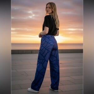 J McLaughlin Navy Stretch Textured  Pants